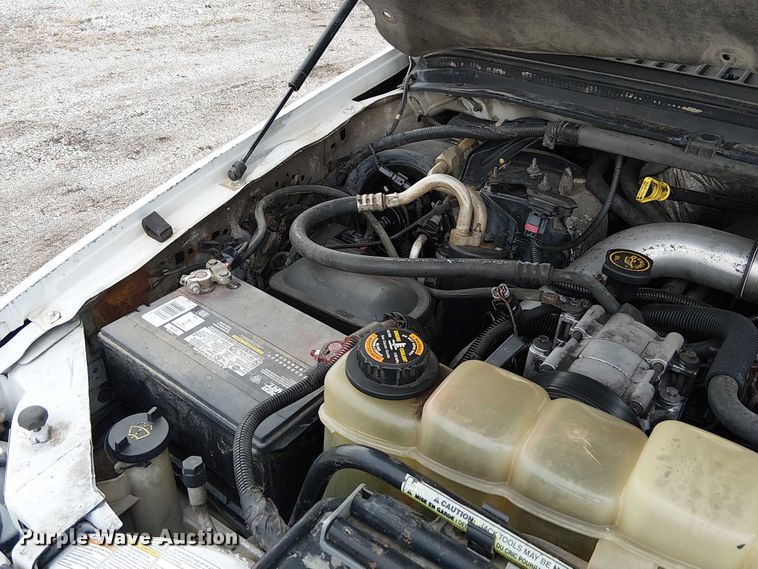 image for item FK0872 2000 Ford F550 Super Duty Crew Cab flatbed truck