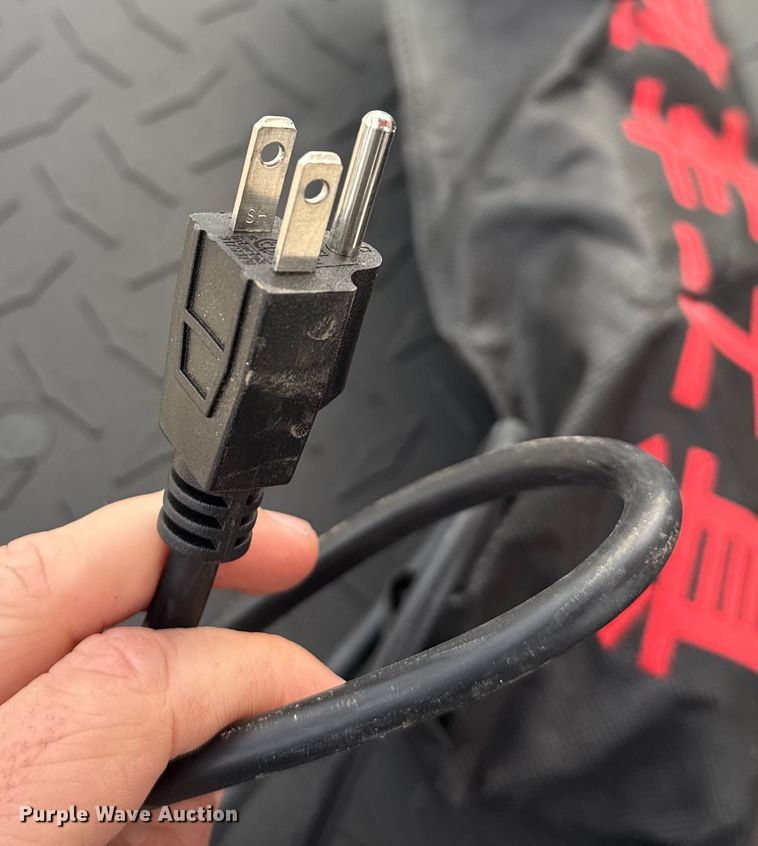 image for item FK0880 MK EV-L6 golf cart