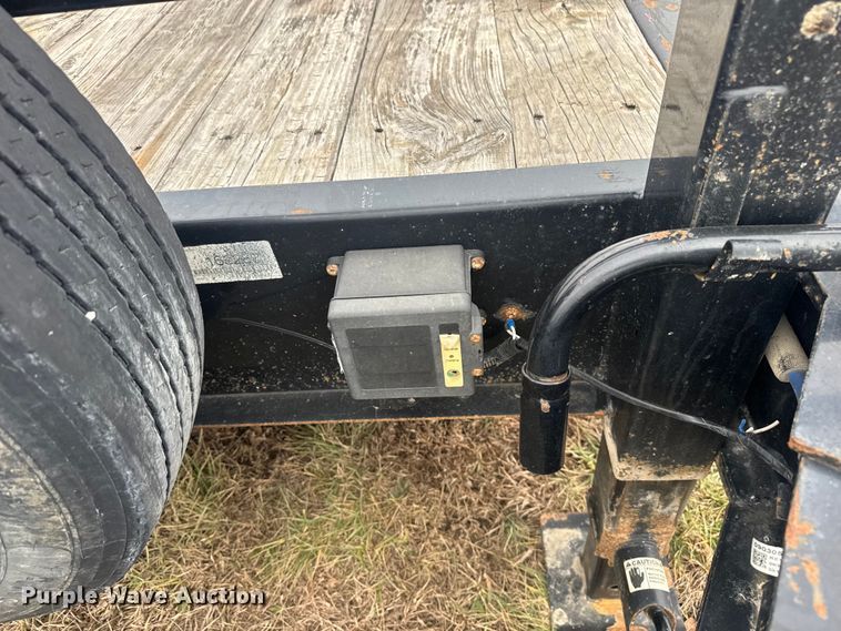 image for item FK0883 2018 Load Trail equipment trailer