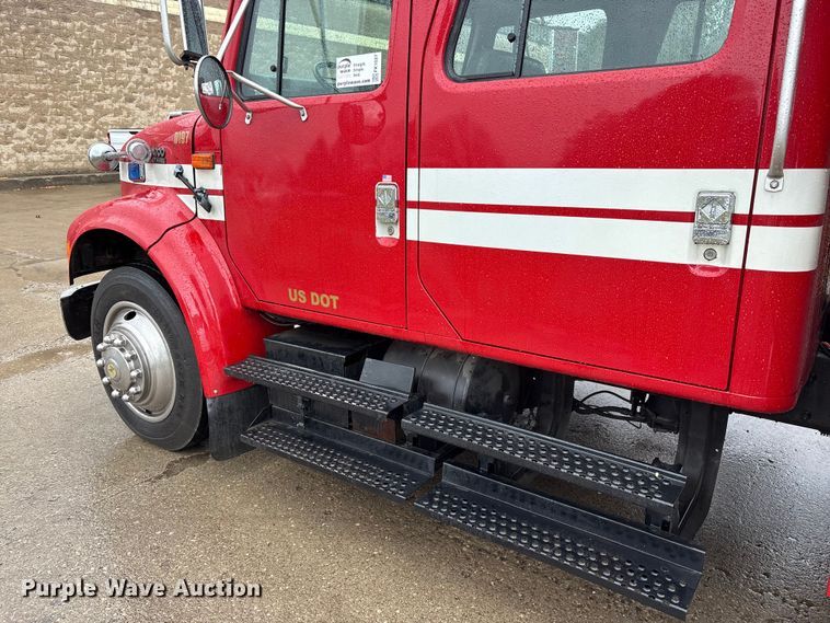 image for item FK1027 1997 International 4700 utility / service truck