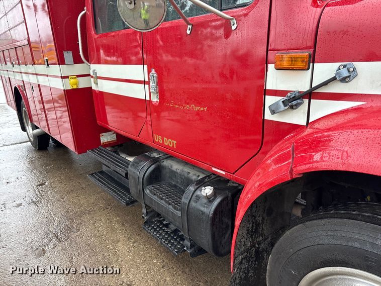 image for item FK1027 1997 International 4700 utility / service truck