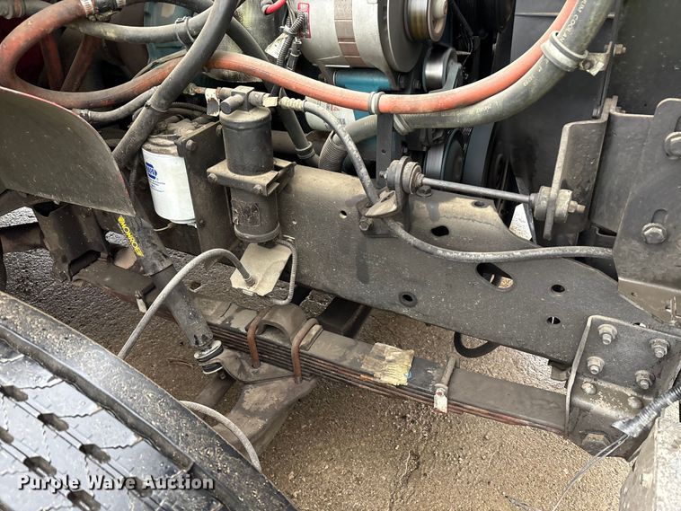 image for item FK1027 1997 International 4700 utility / service truck