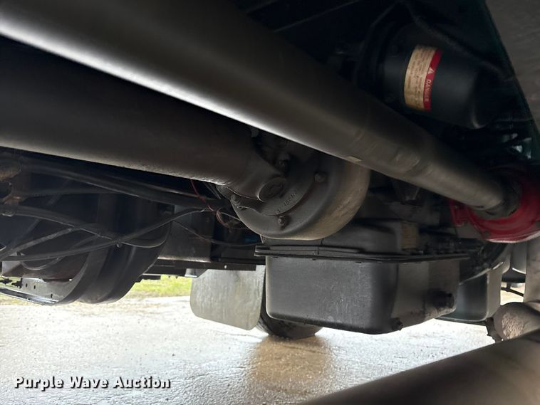 image for item FK1027 1997 International 4700 utility / service truck