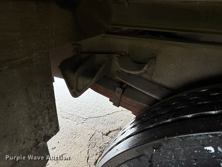 image for item FK1027 1997 International 4700 utility / service truck