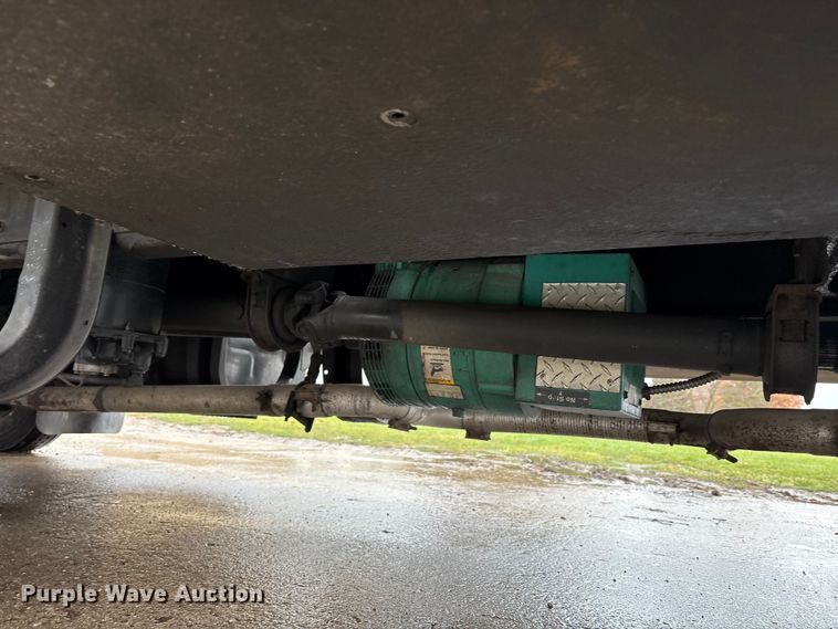 image for item FK1027 1997 International 4700 utility / service truck