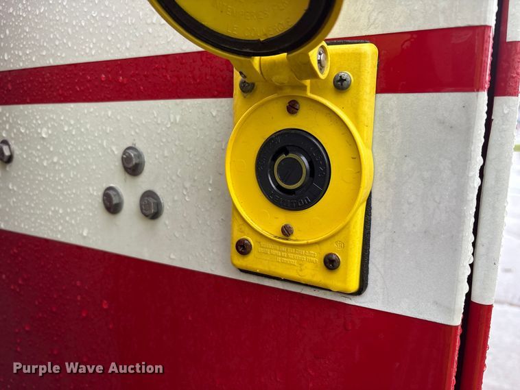 image for item FK1027 1997 International 4700 utility / service truck