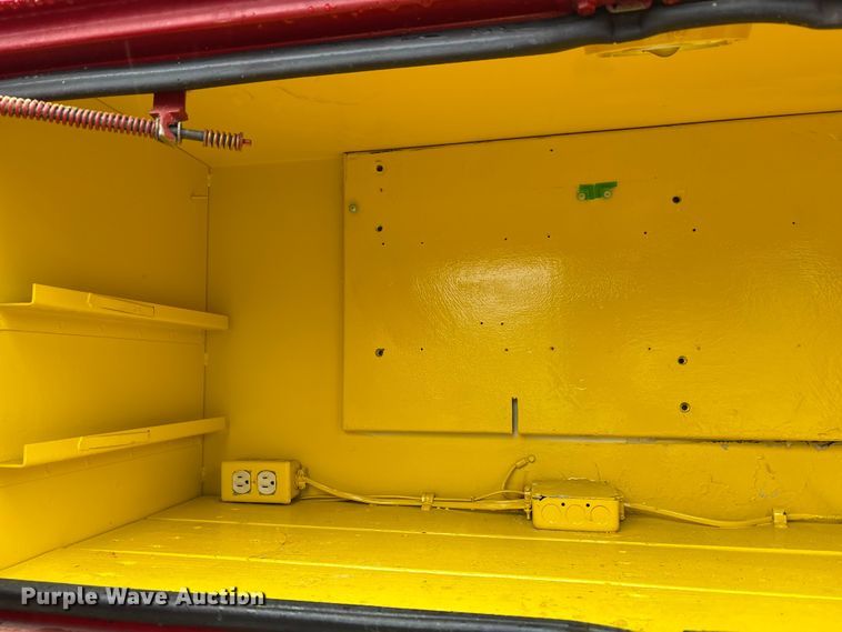 image for item FK1027 1997 International 4700 utility / service truck