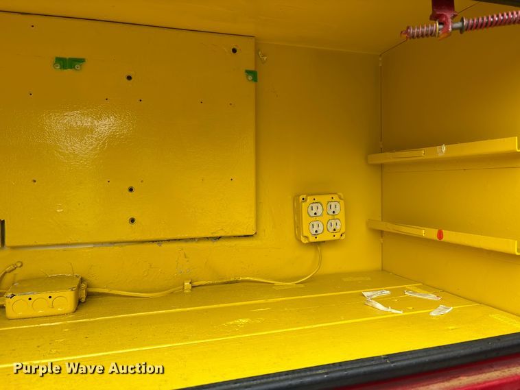 image for item FK1027 1997 International 4700 utility / service truck