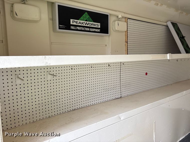 image for item FK1027 1997 International 4700 utility / service truck