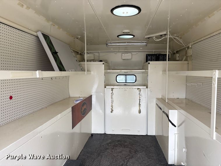 image for item FK1027 1997 International 4700 utility / service truck