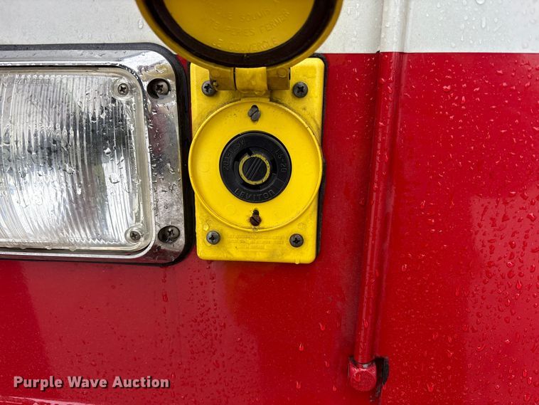 image for item FK1027 1997 International 4700 utility / service truck