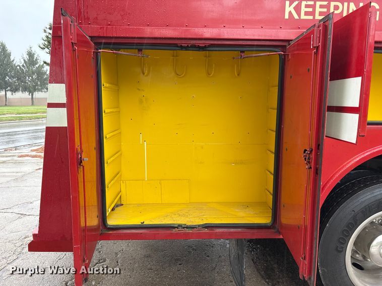 image for item FK1027 1997 International 4700 utility / service truck