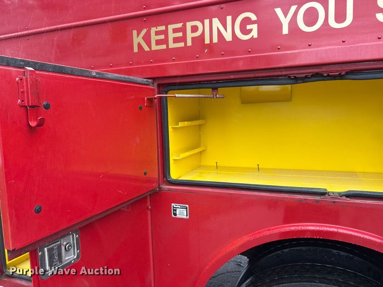 image for item FK1027 1997 International 4700 utility / service truck