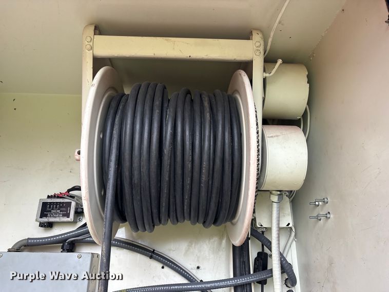 image for item FK1027 1997 International 4700 utility / service truck