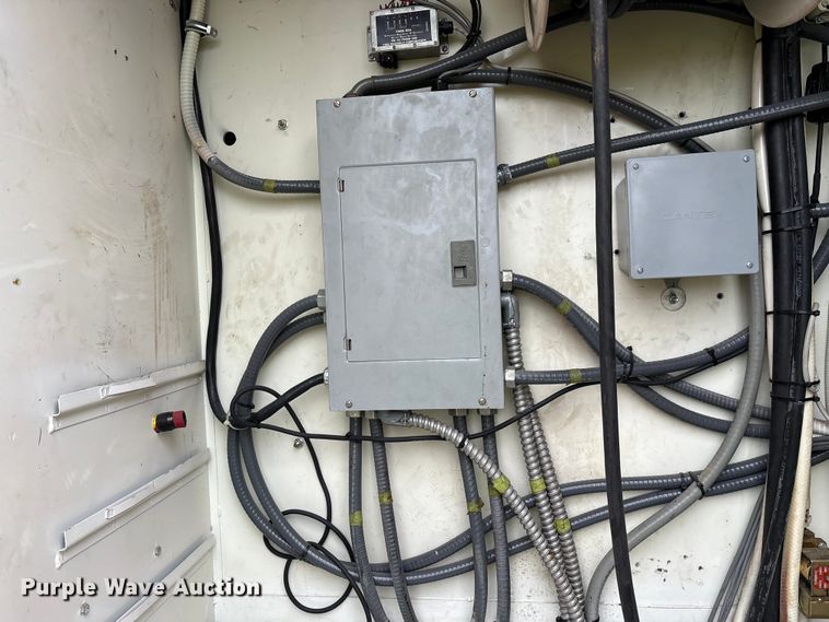 image for item FK1027 1997 International 4700 utility / service truck