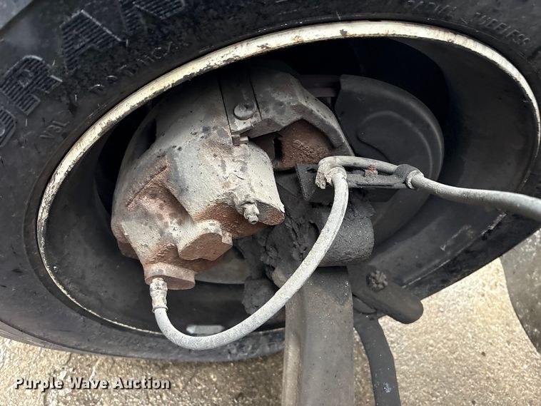 image for item FK1027 1997 International 4700 utility / service truck