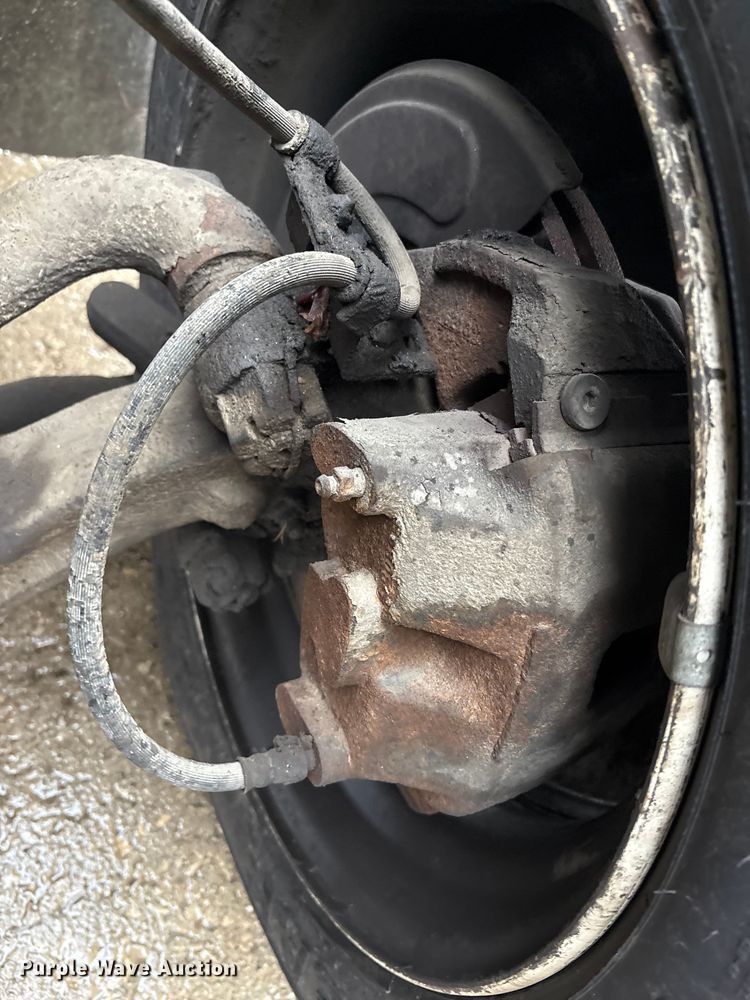 image for item FK1027 1997 International 4700 utility / service truck