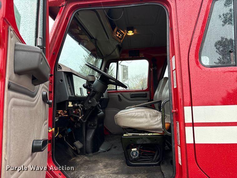 image for item FK1027 1997 International 4700 utility / service truck