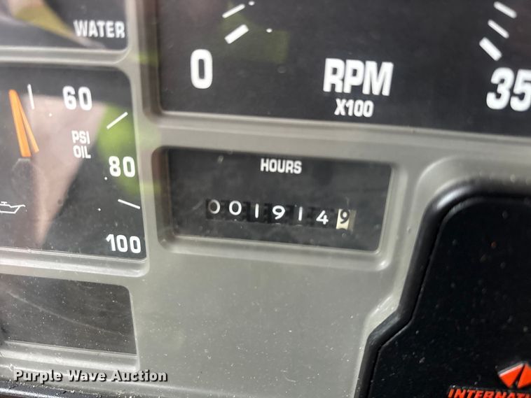 image for item FK1027 1997 International 4700 utility / service truck