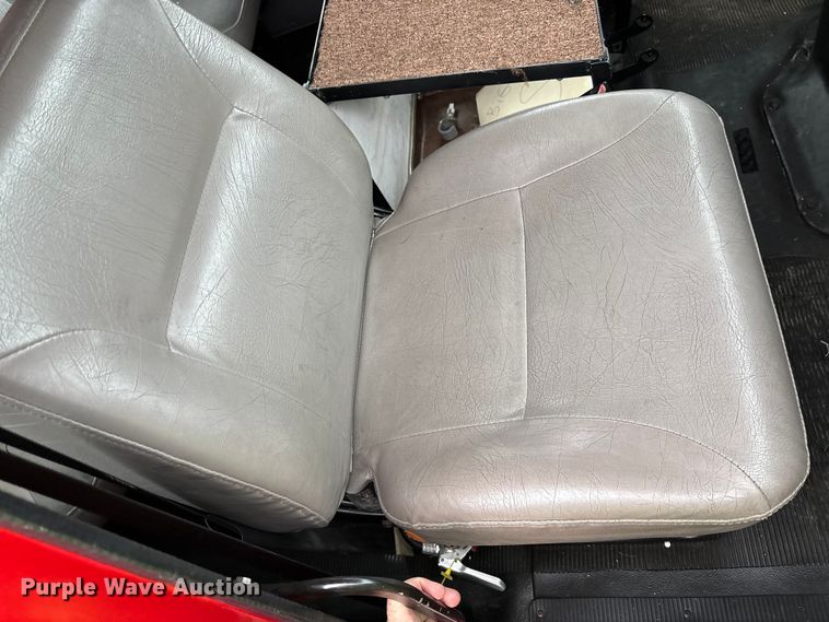 image for item FK1027 1997 International 4700 utility / service truck