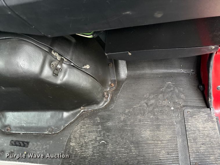 image for item FK1027 1997 International 4700 utility / service truck