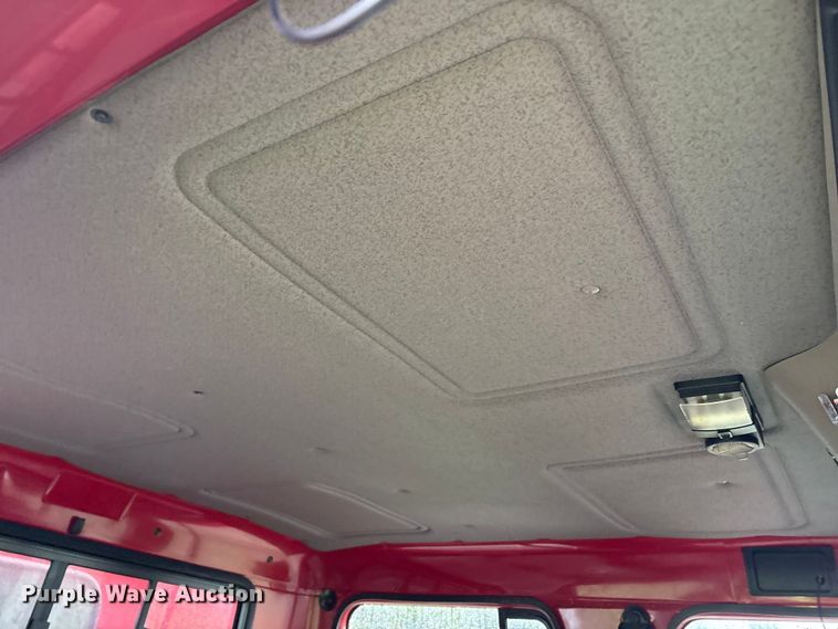 image for item FK1027 1997 International 4700 utility / service truck