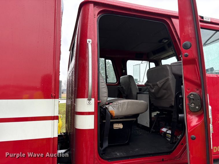 image for item FK1027 1997 International 4700 utility / service truck