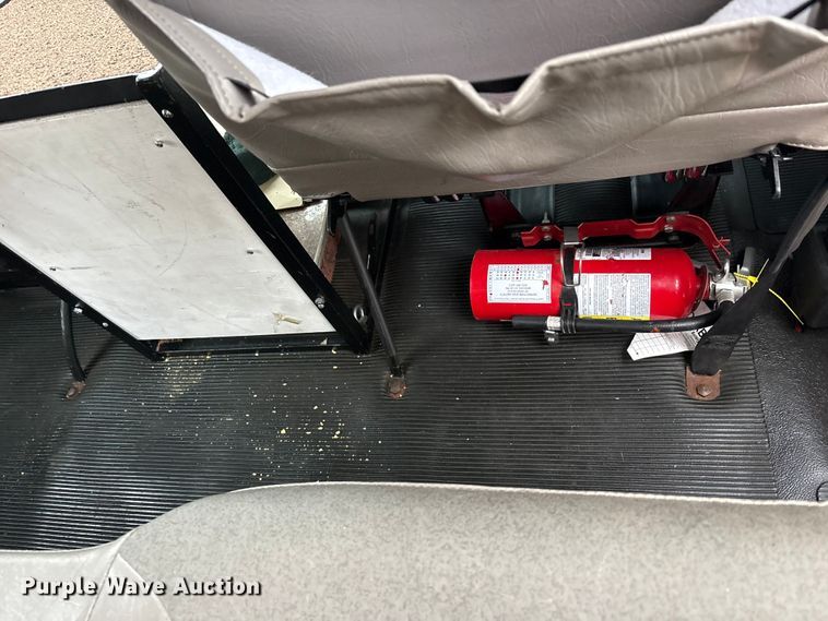 image for item FK1027 1997 International 4700 utility / service truck