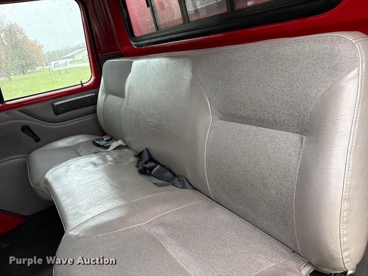 image for item FK1027 1997 International 4700 utility / service truck