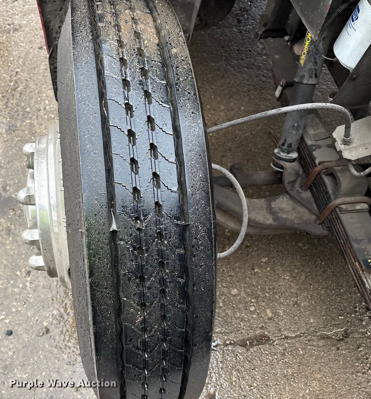 image for item FK1027 1997 International 4700 utility / service truck