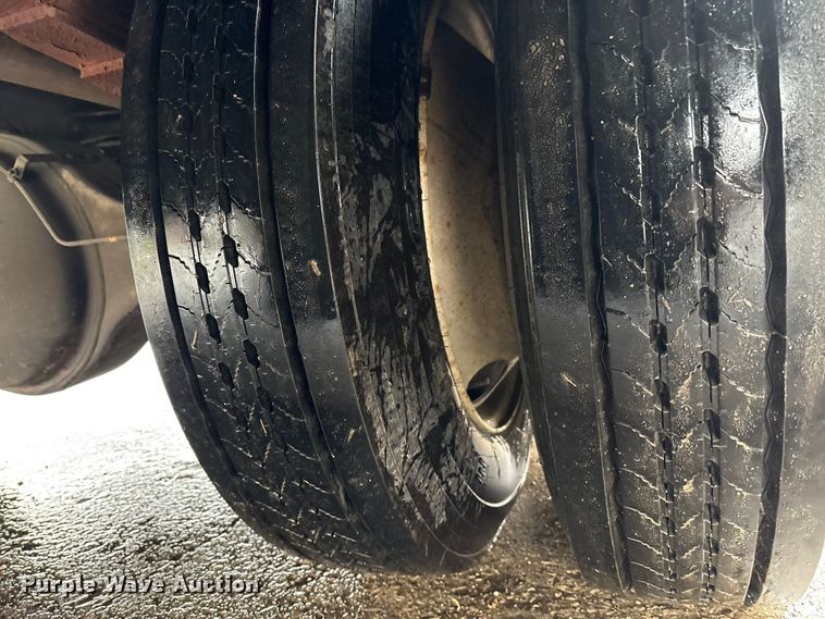 image for item FK1027 1997 International 4700 utility / service truck