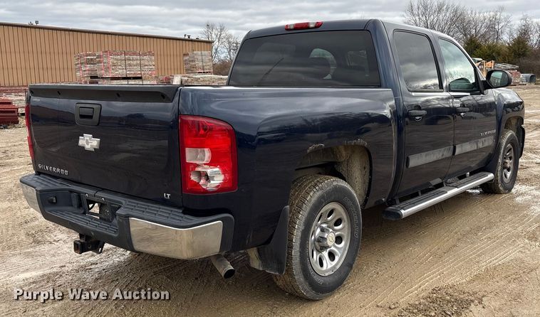 image for item FK1030 2007 Chevrolet Silverado 1500 Crew Cab pickup truck