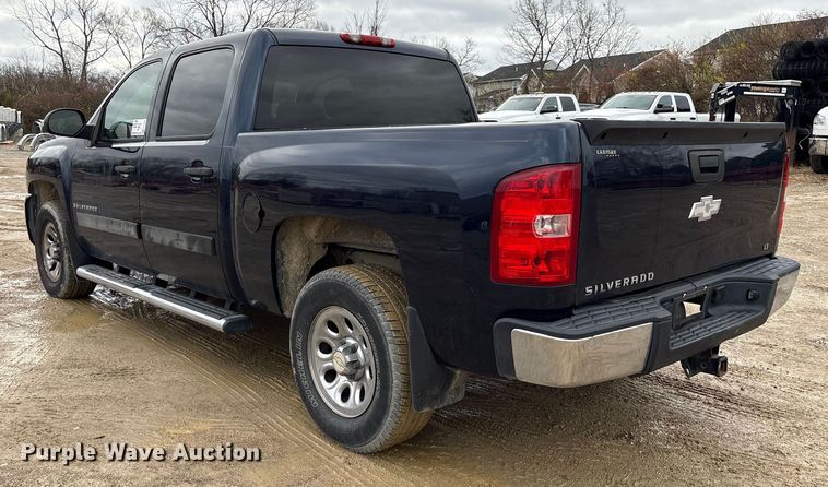 image for item FK1030 2007 Chevrolet Silverado 1500 Crew Cab pickup truck