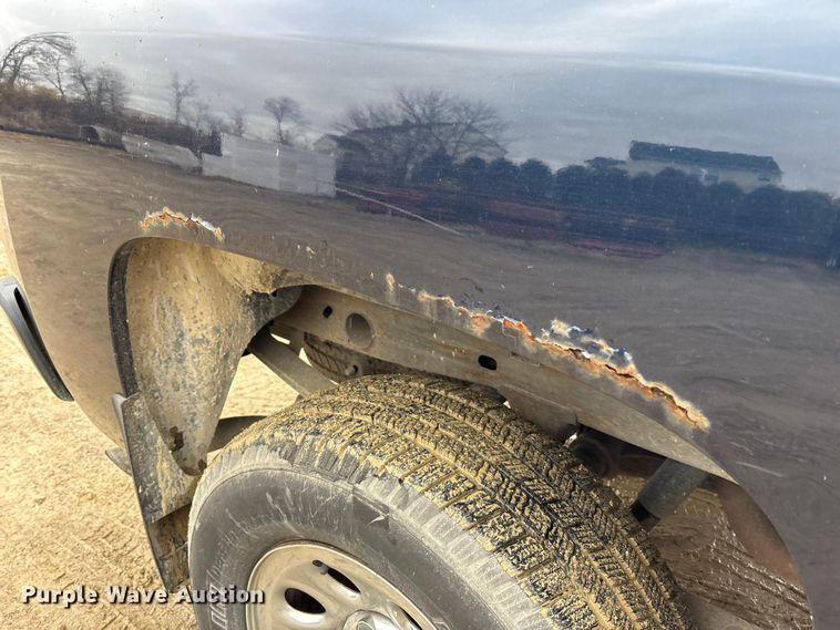 image for item FK1030 2007 Chevrolet Silverado 1500 Crew Cab pickup truck