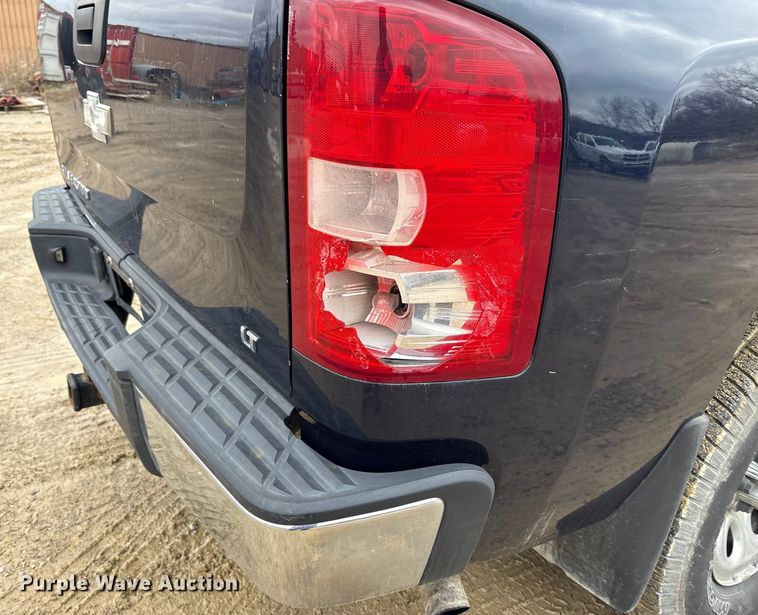 image for item FK1030 2007 Chevrolet Silverado 1500 Crew Cab pickup truck