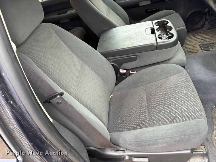 image for item FK1030 2007 Chevrolet Silverado 1500 Crew Cab pickup truck