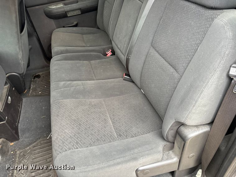 image for item FK1030 2007 Chevrolet Silverado 1500 Crew Cab pickup truck