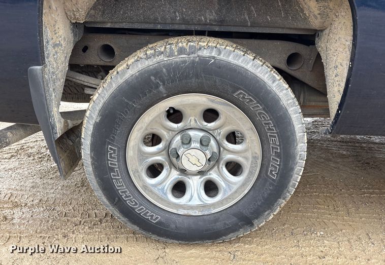 image for item FK1030 2007 Chevrolet Silverado 1500 Crew Cab pickup truck