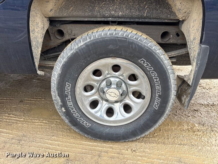 image for item FK1030 2007 Chevrolet Silverado 1500 Crew Cab pickup truck