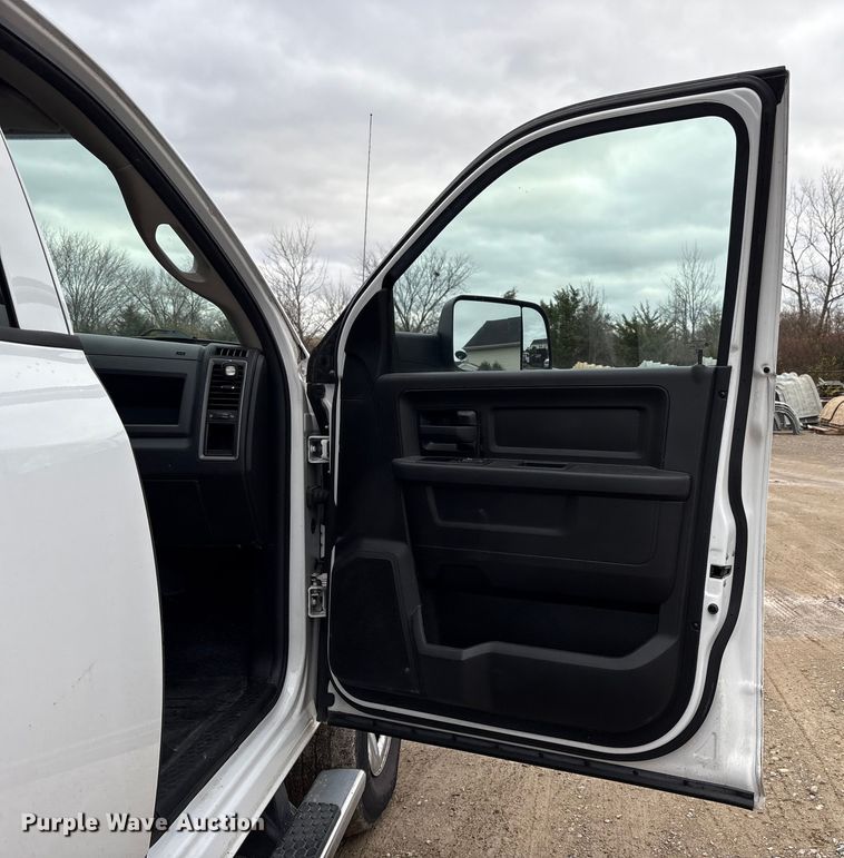 image for item FK1031 2018 RAM 2500 Crew Cab pickup truck