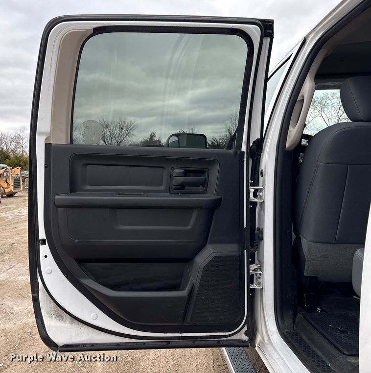 image for item FK1031 2018 RAM 2500 Crew Cab pickup truck