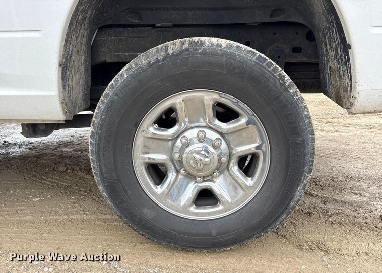 image for item FK1031 2018 RAM 2500 Crew Cab pickup truck