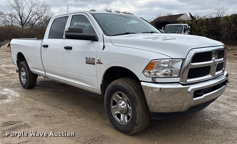 image for item FK1033 2018 RAM 2500 Crew Cab pickup truck
