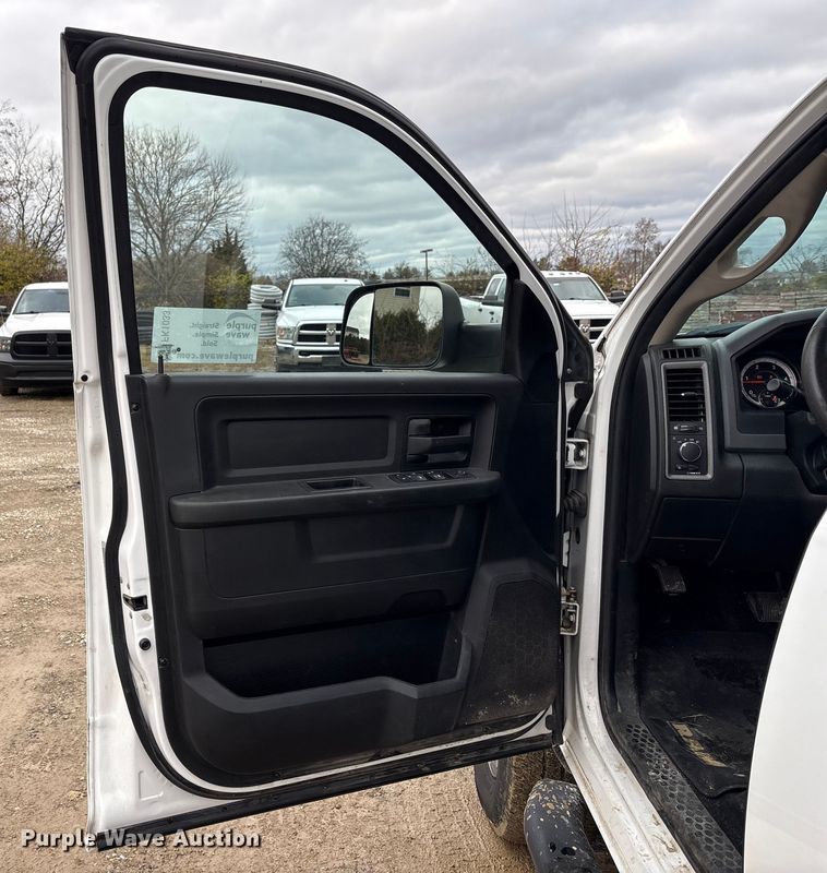 image for item FK1033 2018 RAM 2500 Crew Cab pickup truck