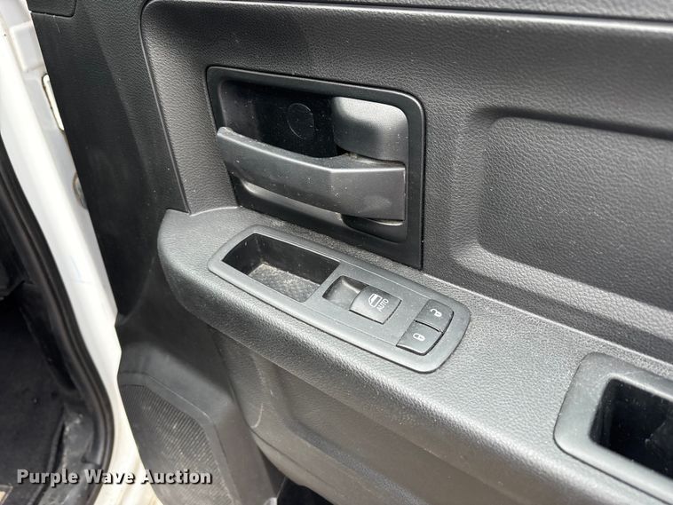 image for item FK1033 2018 RAM 2500 Crew Cab pickup truck