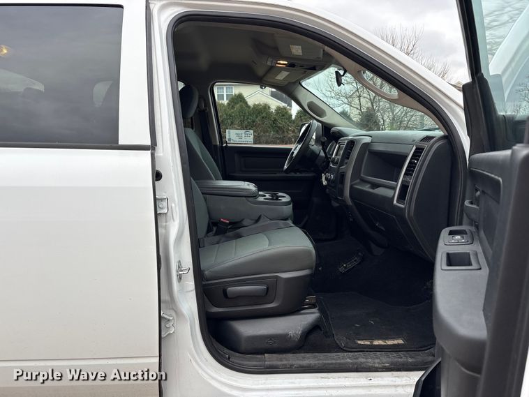 image for item FK1033 2018 RAM 2500 Crew Cab pickup truck