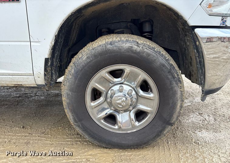 image for item FK1033 2018 RAM 2500 Crew Cab pickup truck