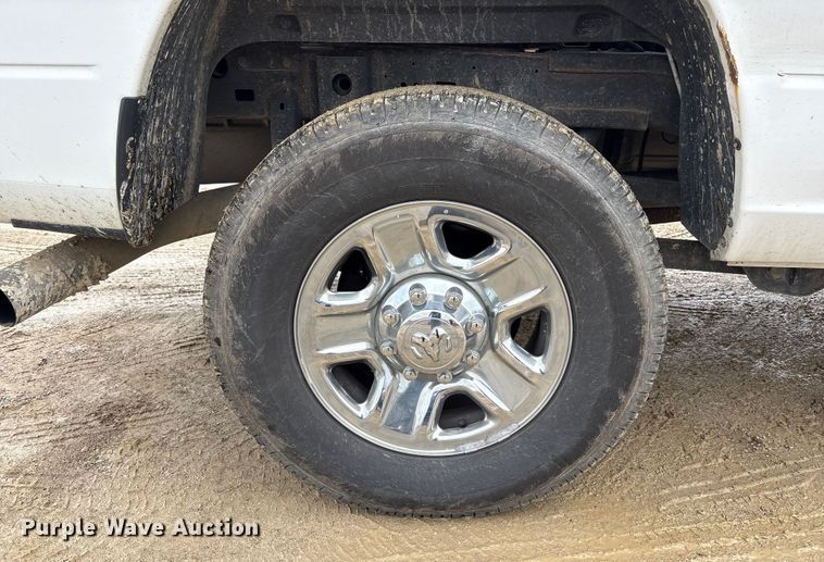 image for item FK1033 2018 RAM 2500 Crew Cab pickup truck