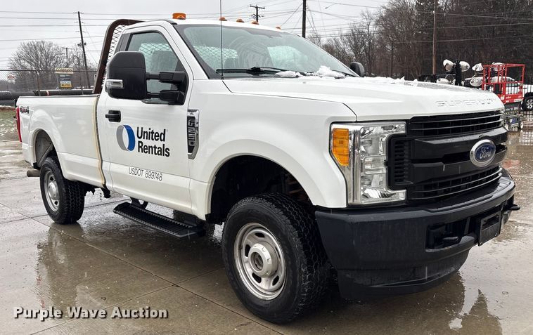 image for item FK1038 2017 Ford F250 Super Duty XL pickup truck