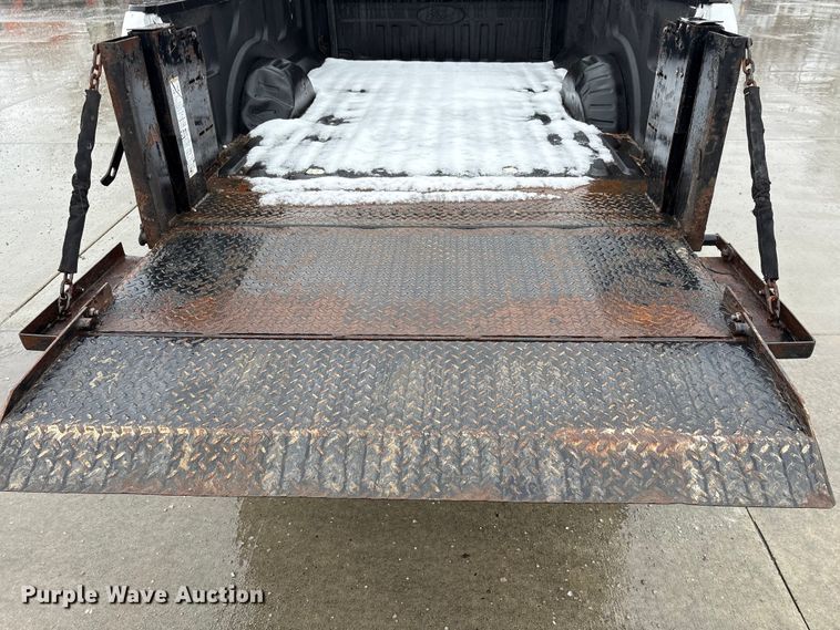 image for item FK1038 2017 Ford F250 Super Duty XL pickup truck